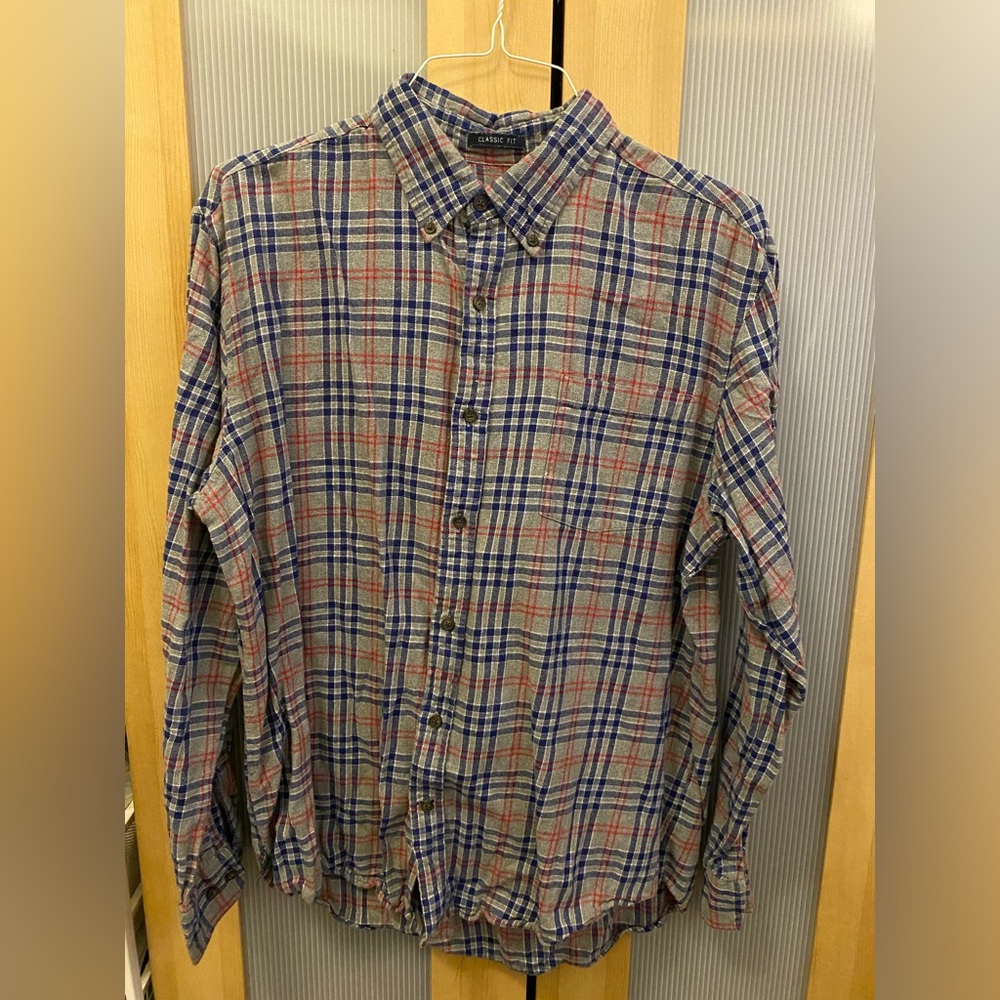 St. John’s Bay plaid flannel shirt Size Large